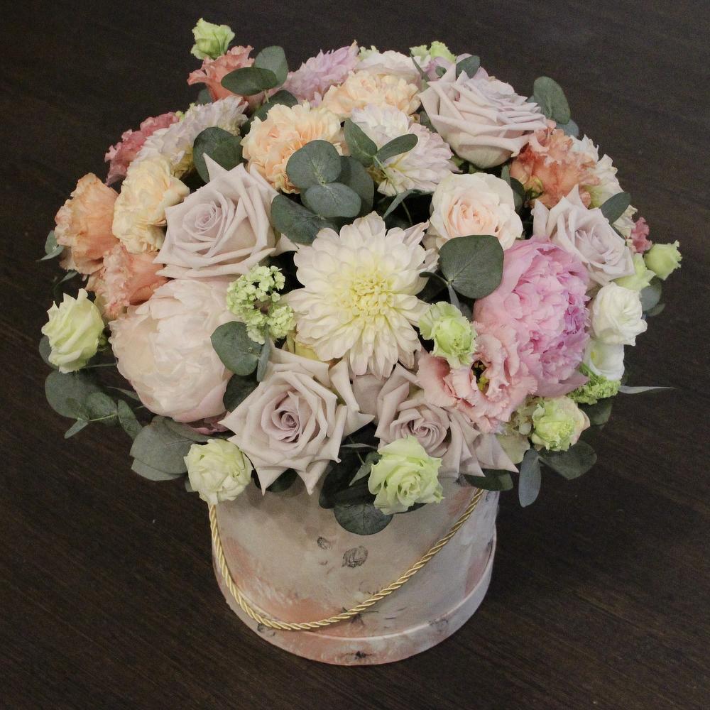 Шляпная коробка с пионами Шляпная коробка с пионами