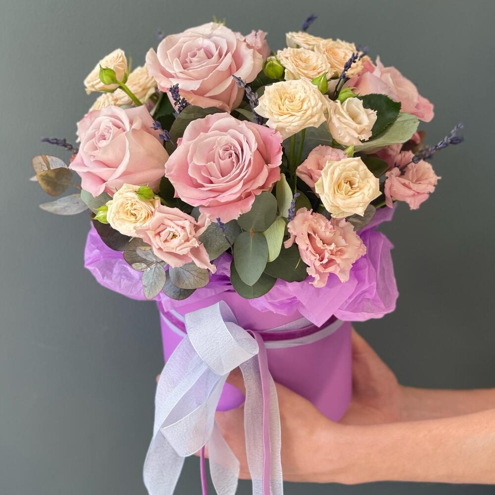 Цветочная композиция с нежными розами