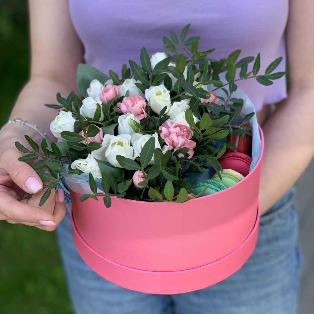 Коробочка с макарунами