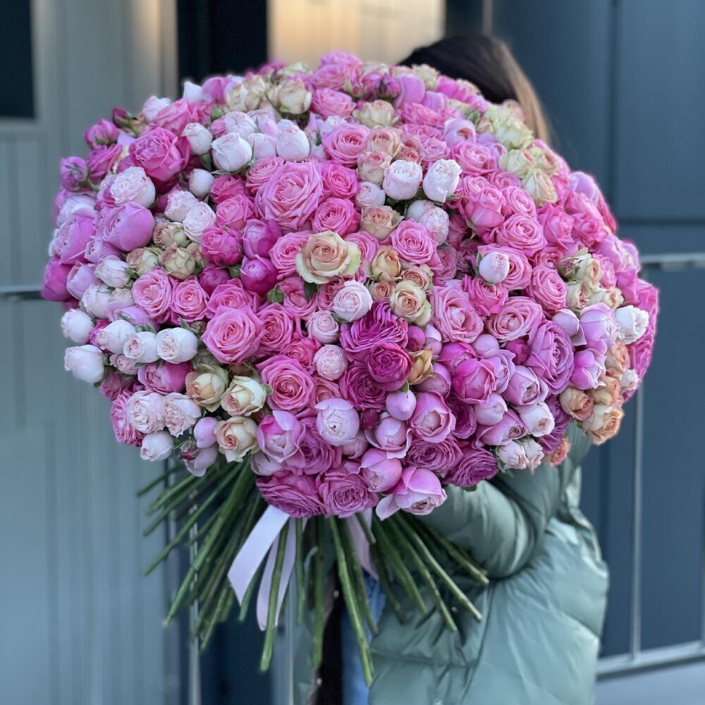 Букет Восхищение из 101 кустовой розы