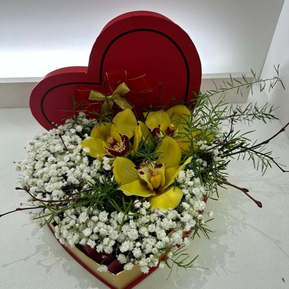 Цветы в коробке