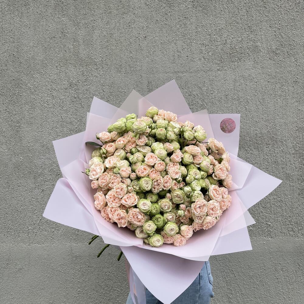 Букет из кустовой розы