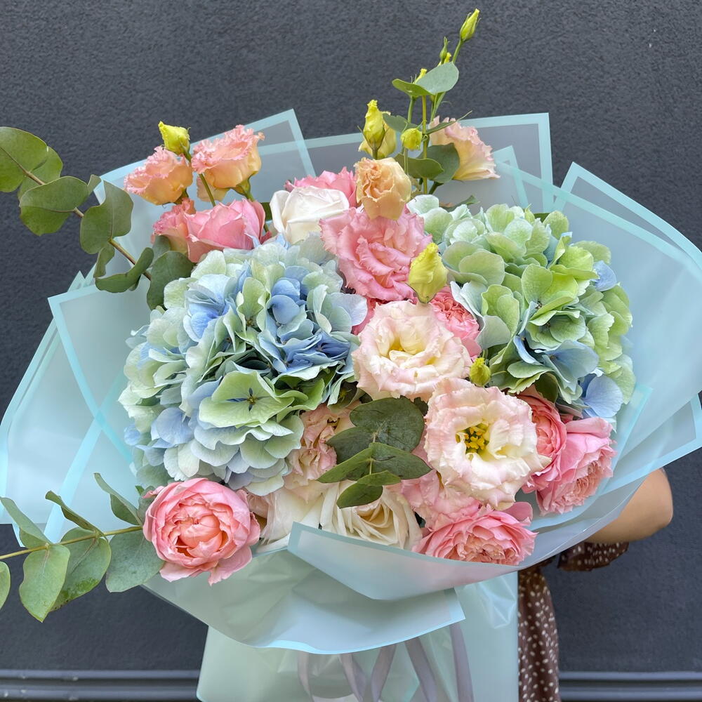 Ніжний букет в блакитному виконанні